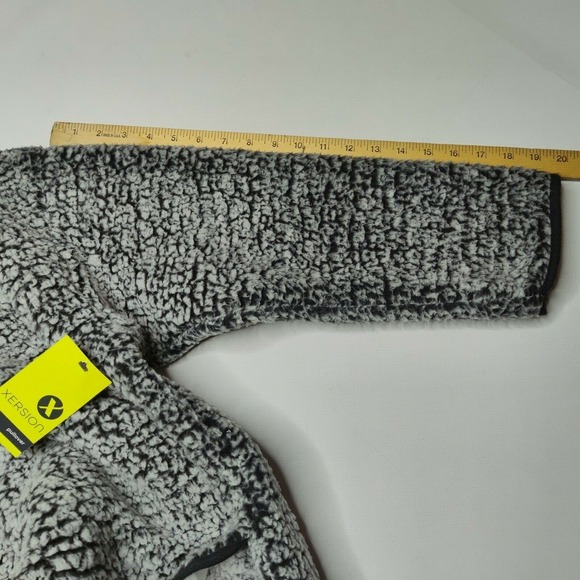 Xersion‎ Women XL Black Gray Faux Fur Soft Touch Pullover NEW - Picture 11 of 12
